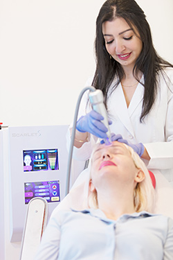 Microneedling RF